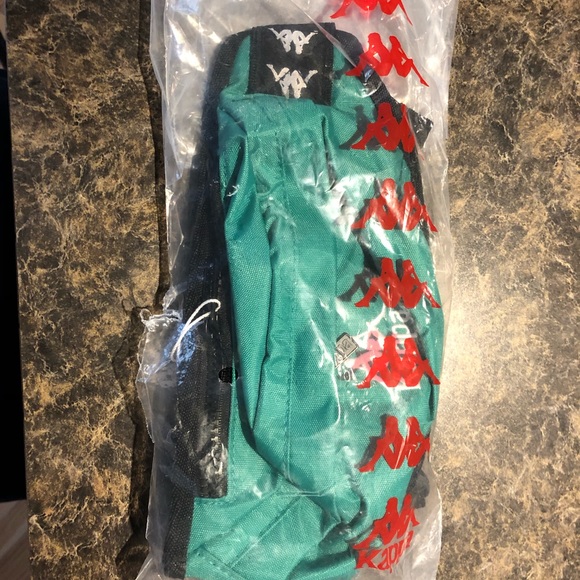 NWT Kappa Authentic FannyPack| Green / Black - Picture 4 of 7